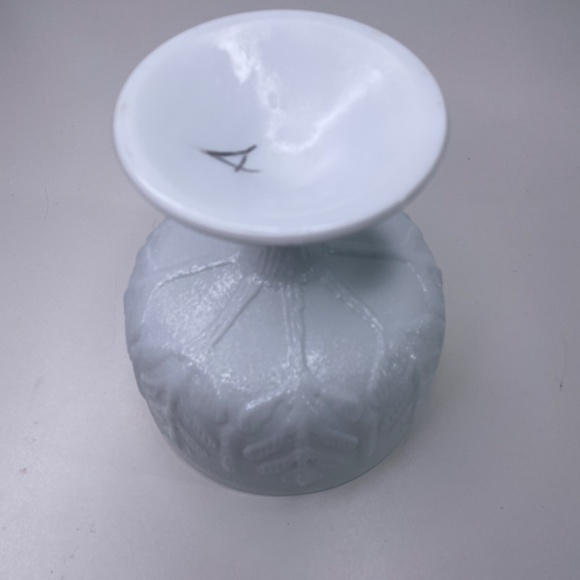 FTD Embossed Textured Leaf Goblet Dish - Picture 4 of 5